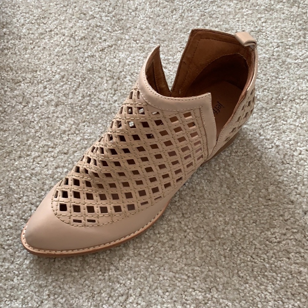 Jeffrey Campbell Natural Pointed Toe Bootie